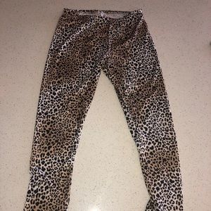 Girls cheetah print leggings